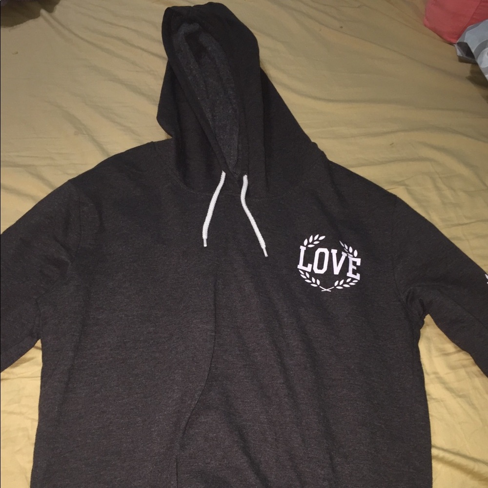grayish/ blackish hoodie